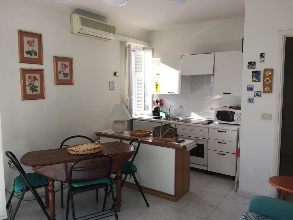 Appartement Palais Henri IV Ніцца Номер фото
