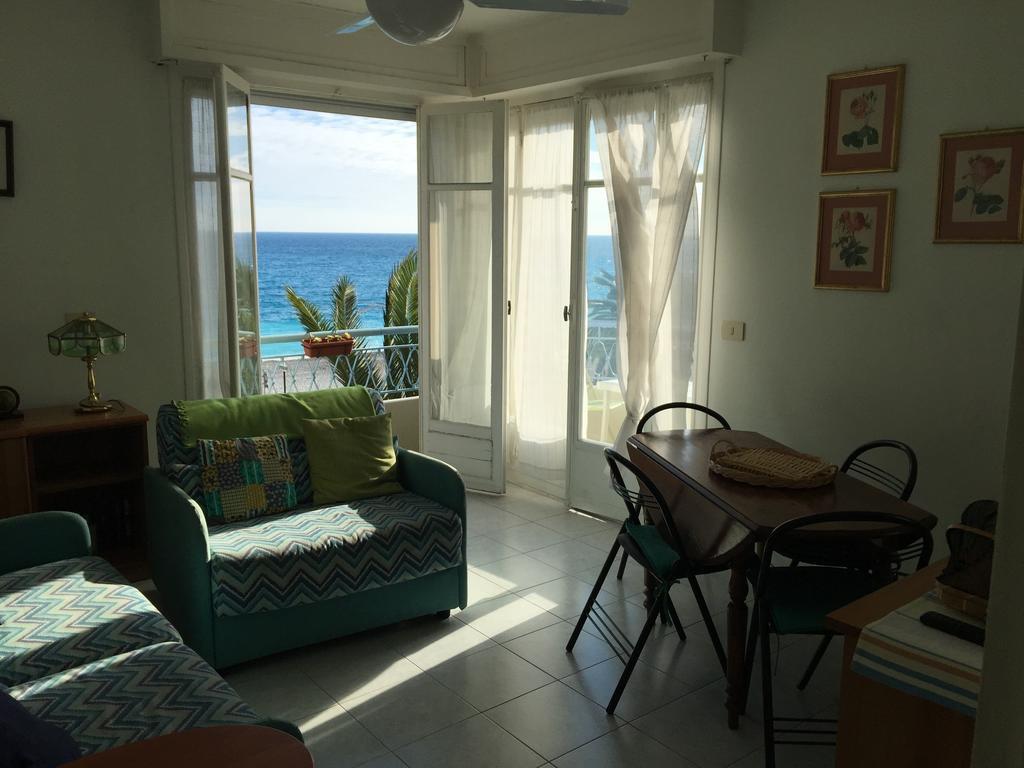 Appartement Palais Henri IV Ніцца Номер фото